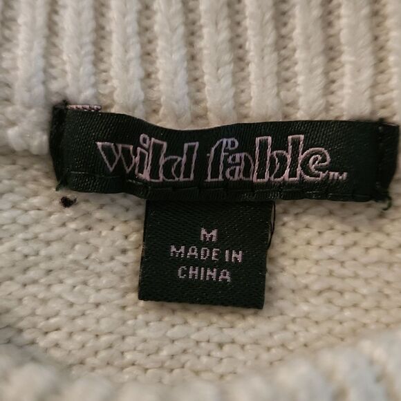 Wild Fable white sweater with flowers juniors size medium - Picture 3 of 5